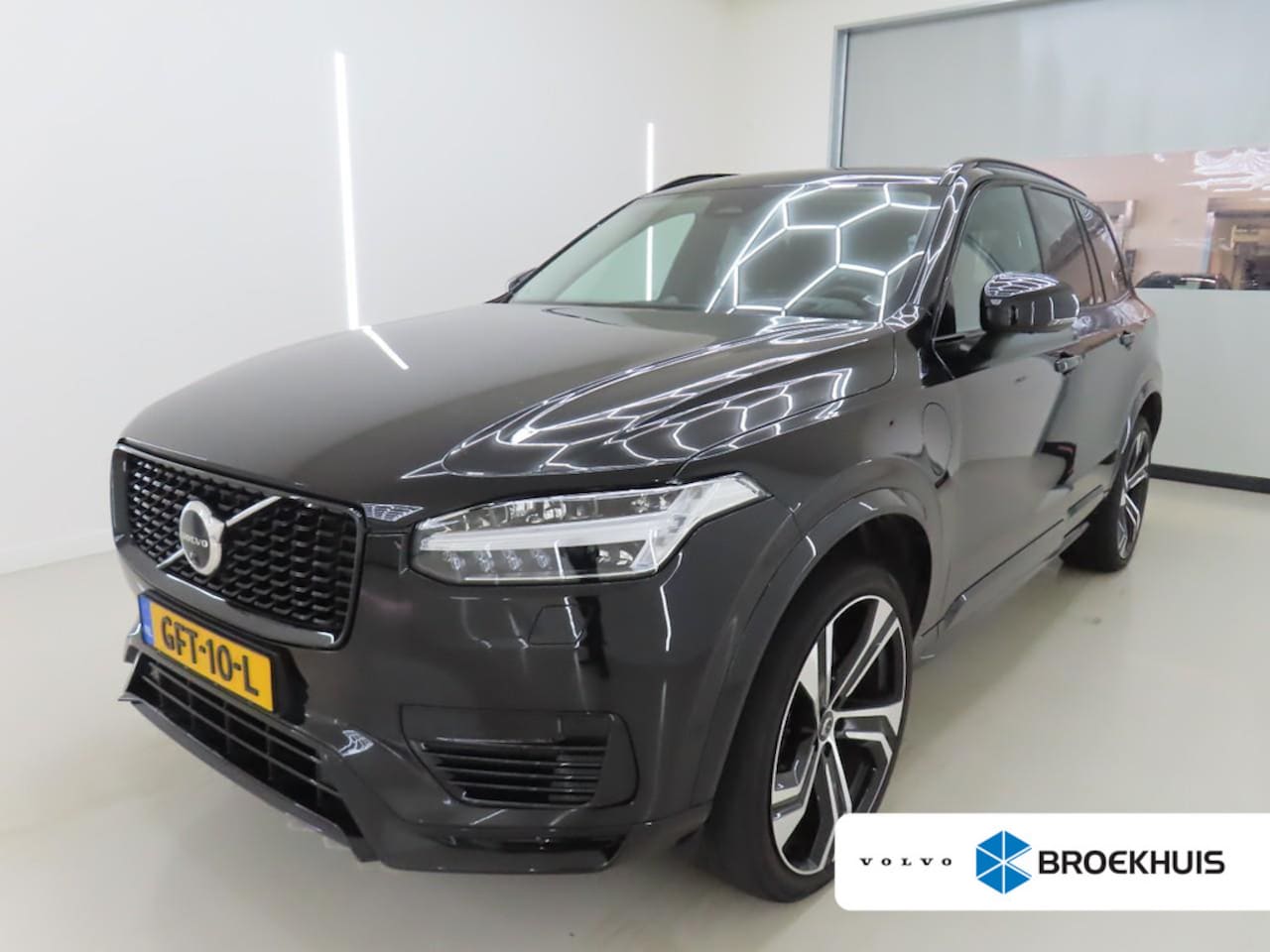Volvo XC90 - T8 Plug-in hybrid AWD Ultra Dark | Trekhaak | Bowers&Wilkins | Luchtvering | Massage | Sto - AutoWereld.nl