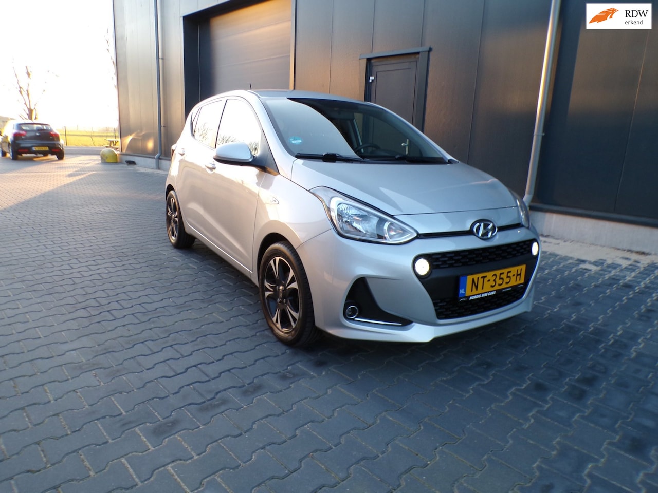 Hyundai i10 - 1.0i Go! 2017 1.0i Go! 2017 - AutoWereld.nl