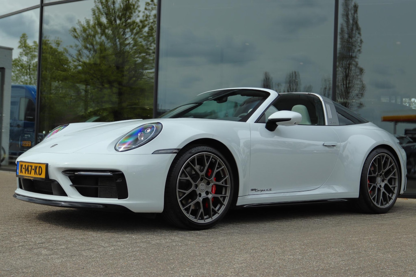 Porsche 911 Targa - 4S 3.0 450 PK 992 ORIG. NL | SPORTDESIGN | 18-WEG | CHRONO | SPORTUITLAAT | 360 CAMERA | B - AutoWereld.nl