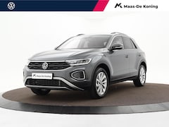 Volkswagen T-Roc - 1.5 TSI 150pk DSG Life Edition · Camera · Trekhaak · Navigatie · Apple/Android Car Play ·