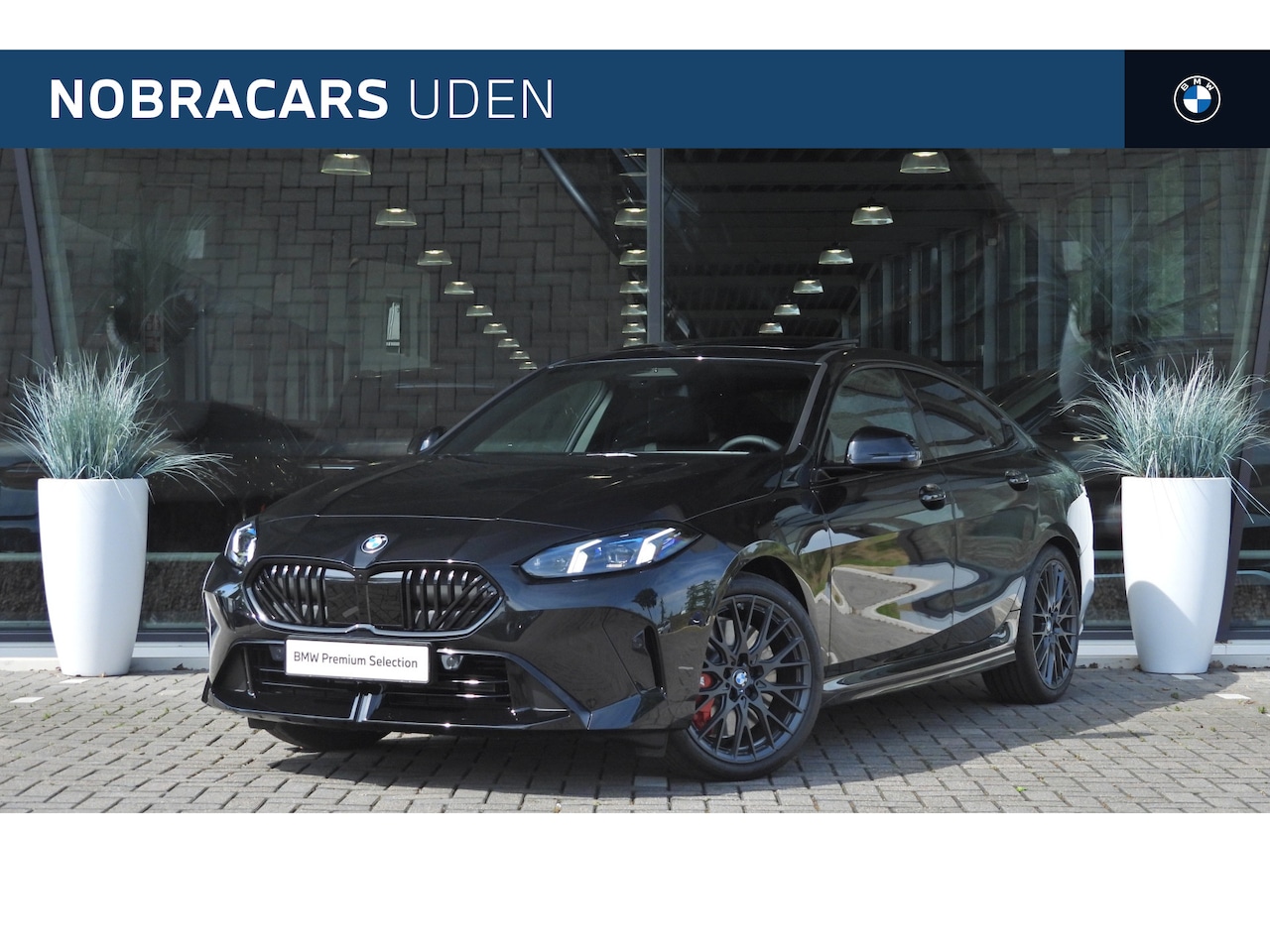 BMW 2-serie Gran Coupé - 220 M Sport Automaat / Panoramadak / Sportstoelen / Comfort Access / Achteruitrijcamera / - AutoWereld.nl