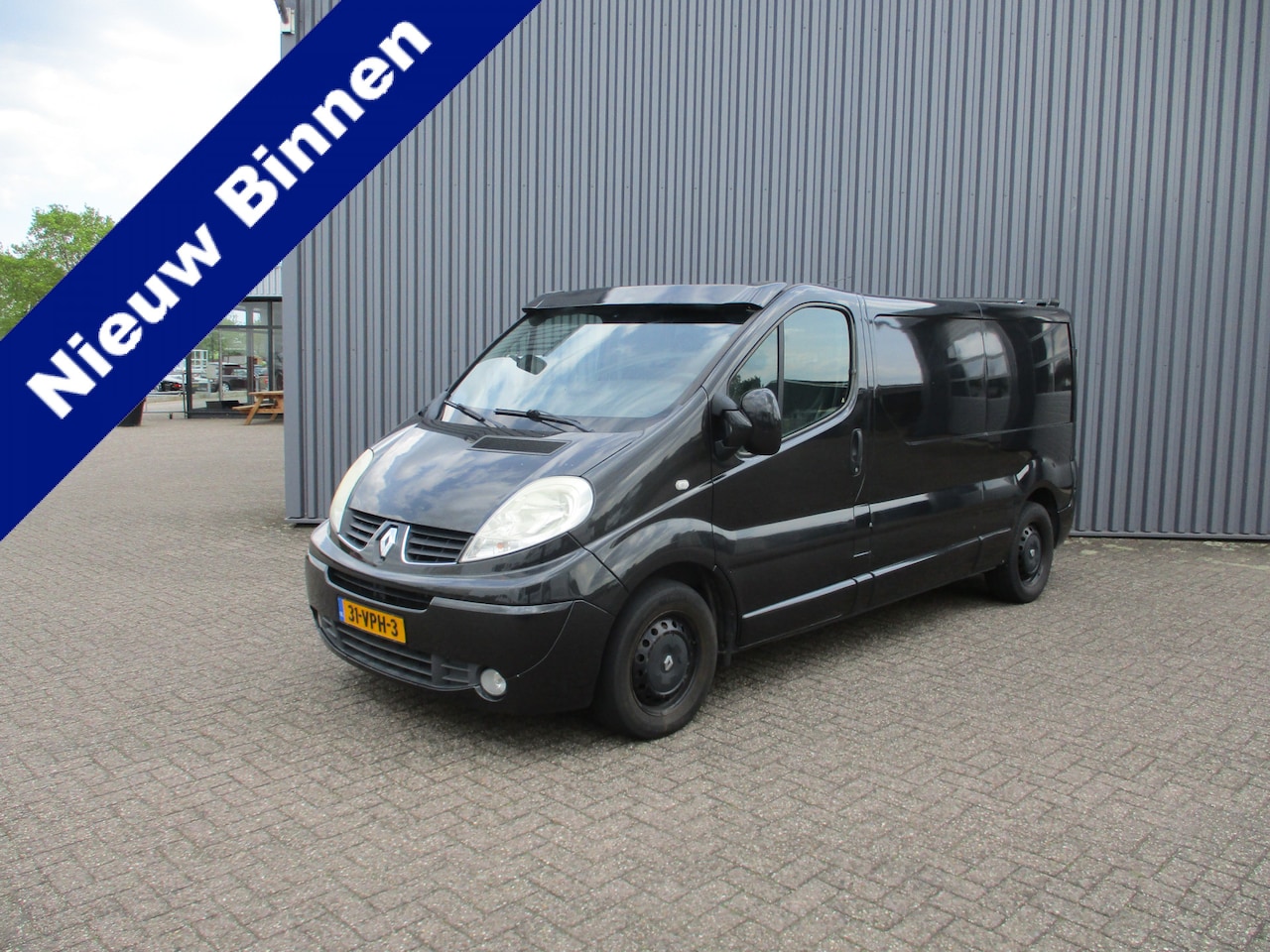 Renault Trafic - 2.5 dCi 145 PK L2 Airco Trekhaak - AutoWereld.nl