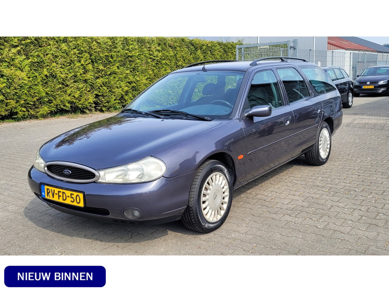 Ford Mondeo Wagon - 1.8 First Edition Ghia - AutoWereld.nl