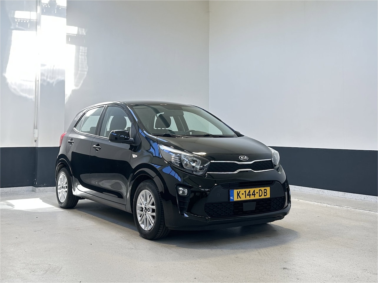 Kia Picanto - 1.0 DPi DynamicLine 5p |NL | 1 Eig | Apple Carplay/Android Auto | Camera | LM velgen - AutoWereld.nl