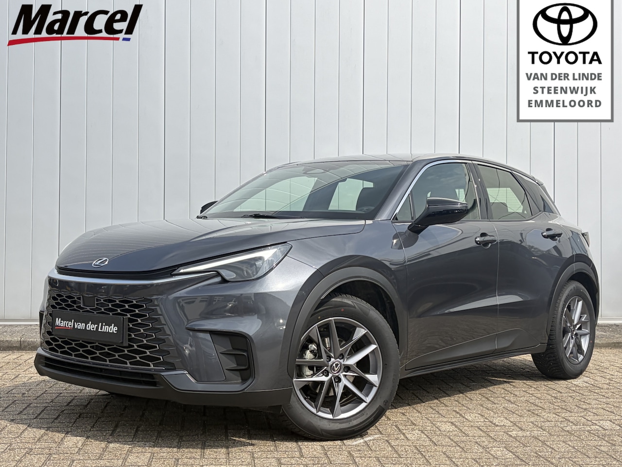 Lexus LBX - Business Line 2WD Parkeer en Dodehoek Sensoren Stoel Stuur Verwarming - AutoWereld.nl