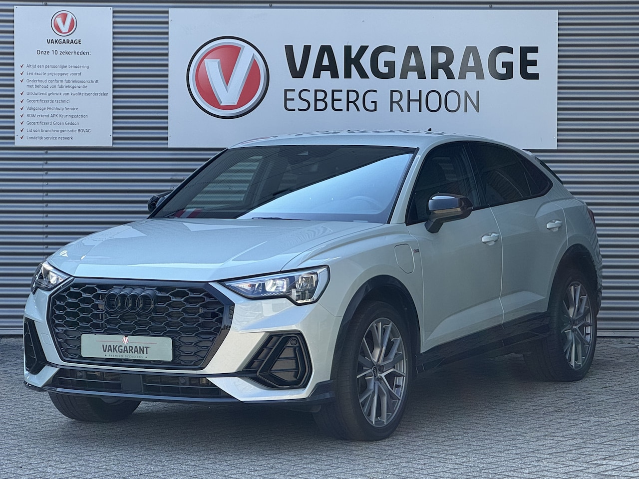 Audi Q3 Sportback - 45 TFSI e S Edition NAV/CAM, 2XS-LINE,BLACK-OPTIC - AutoWereld.nl