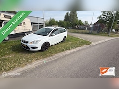 Ford Focus Wagon - 1.6 Trend
