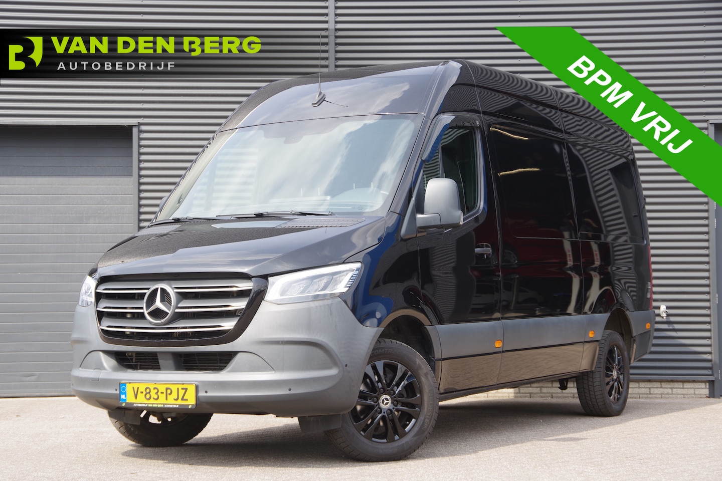 Mercedes-Benz Sprinter - 319 3.0 CDI L2H2 AUT. LED, 3.5T TREKHAAK, MBUX 10'', STANDKACHEL, CAMERA, NAVI, CRUISE - AutoWereld.nl