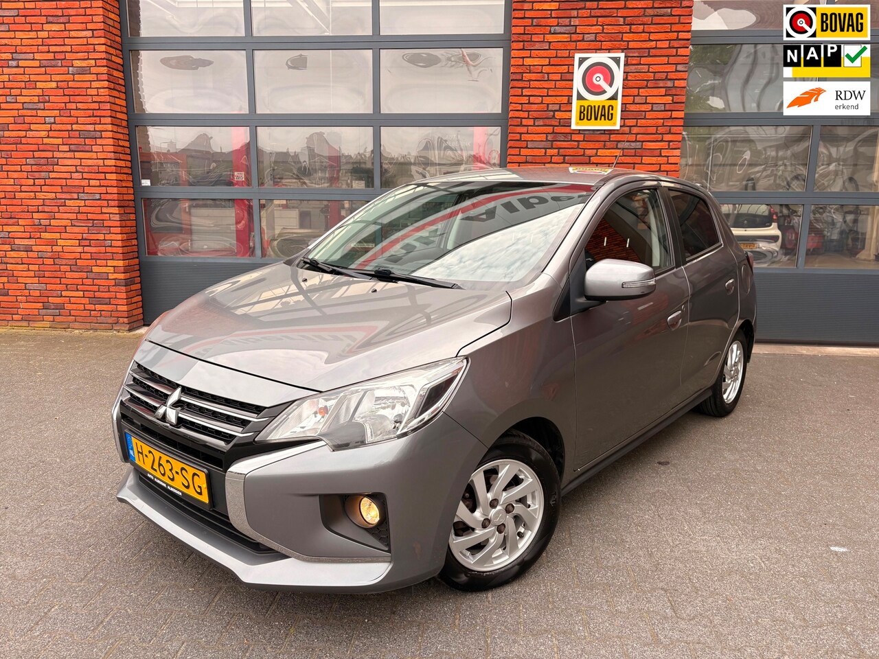 Mitsubishi Space Star - 1.2 Nova | Automaat | Camera | Stoelverwarming | Cruise control - AutoWereld.nl