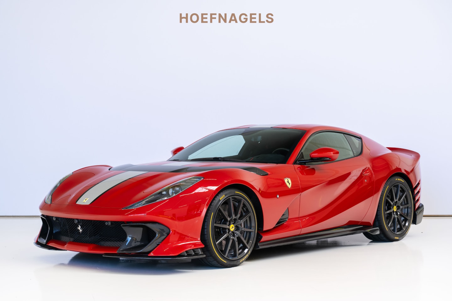 Ferrari 812 Competizione - 6.5 V12 6.5 V12, Rosso F1 2007, Carbon Wheels - AutoWereld.nl
