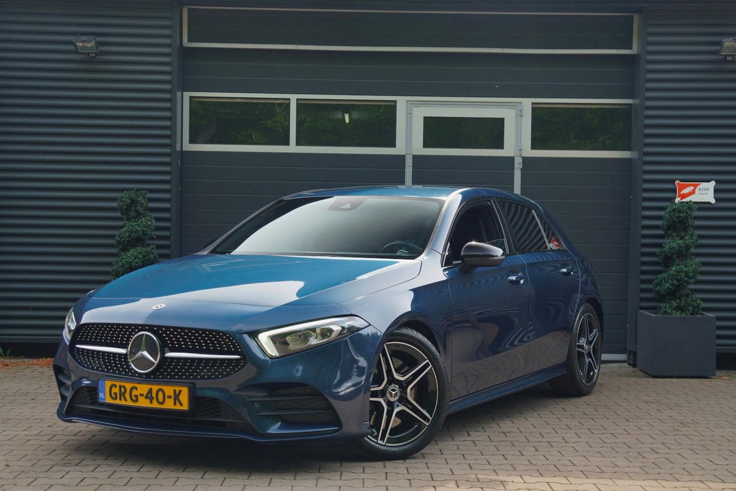 Mercedes-Benz A-klasse - 250 Premium Plus AUT CAMERA LEDER CARPLAY AMG PAKKET - AutoWereld.nl