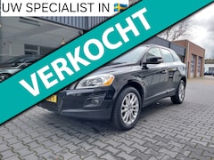 Volvo XC60 - 2.4 D5 AWD Momentum Dealer onderhouden Origineel NL Trekhaak Clima PDC 18 inch Stoelverwar