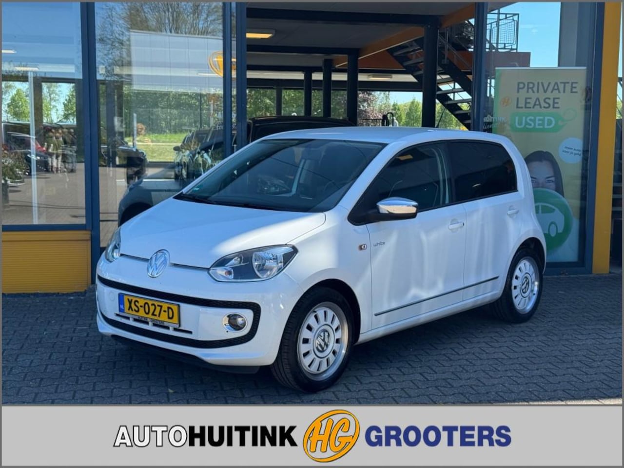 Volkswagen Up! - 1.0 Groove Up! White - leer - navi - trekhaak - AutoWereld.nl