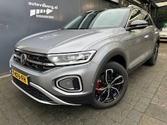 Volkswagen T-Roc - 1.5 TSI LIFE Automaat Carplay PDC Massage