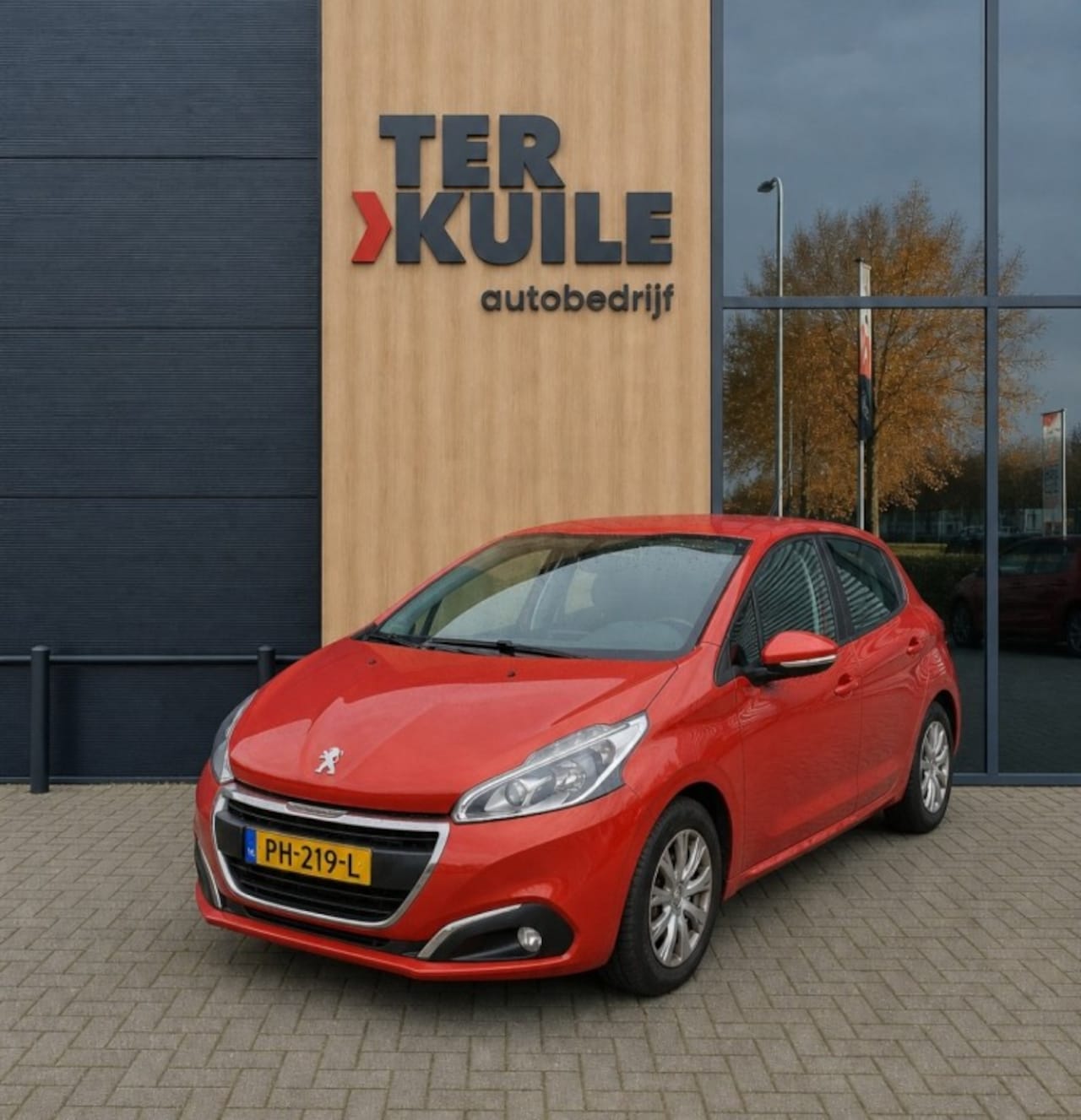 Peugeot 208 - 1.2 PK BLUE LION 2017 Fase 2 A/C Navi - AutoWereld.nl