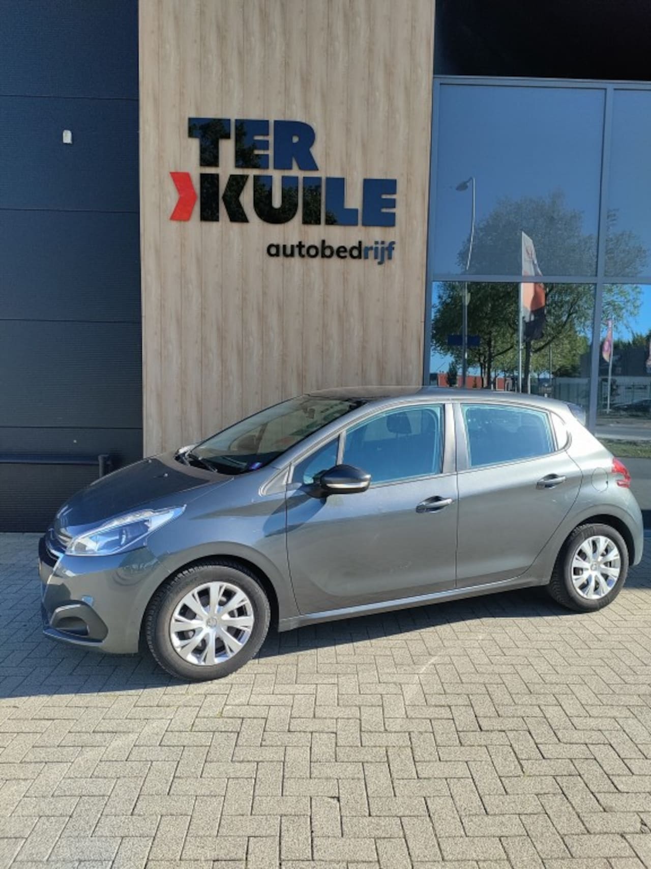 Peugeot 208 - 1.2 PURET. BLUE LION 2016 AC Nav 5drs - AutoWereld.nl