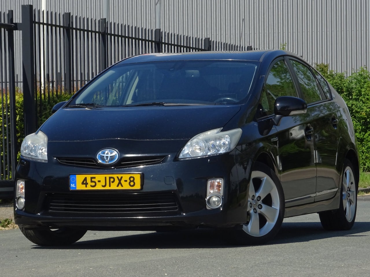 Toyota Prius - 1.8 Dynamic HEAD-UP/NAVI/CAMERA/PDC/NW APK - AutoWereld.nl