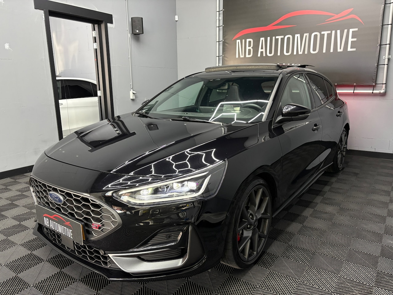 Ford Focus - 2.3 EcoBoost ST-X 2.3 EcoBoost ST-X - AutoWereld.nl