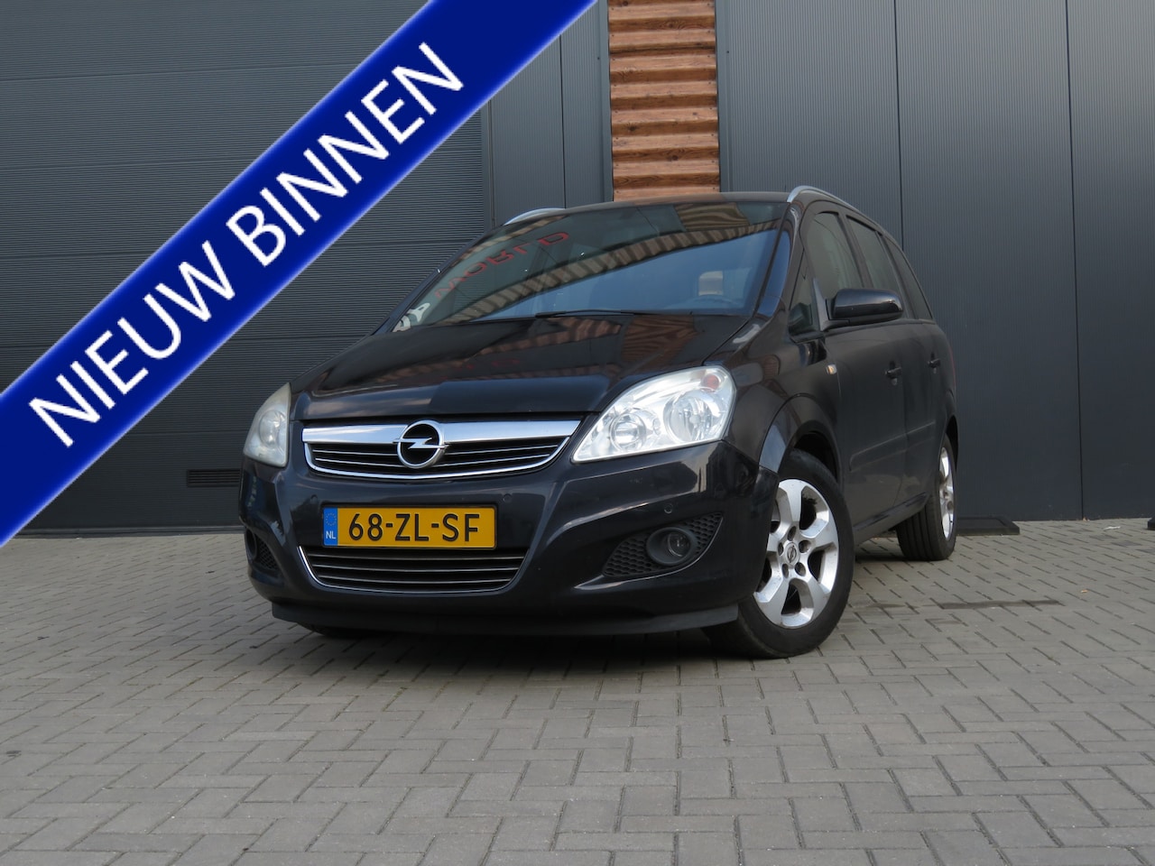 Opel Zafira - 2.2 Temptation Airco Cr-Control Trekh 7-Pers - AutoWereld.nl