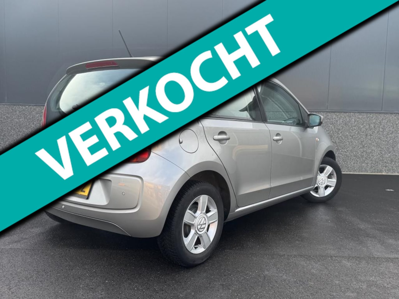 Volkswagen Up! - 1ste eigenaar + compleet dealer onderhouden - AutoWereld.nl