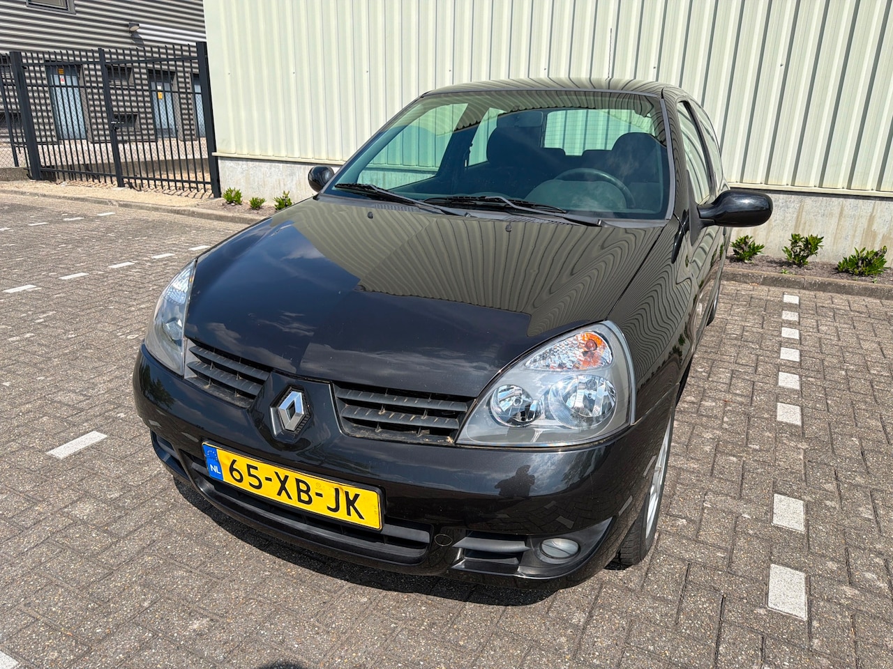 Renault Clio - 1.2-16V Campus|APK|NAP|Airco - AutoWereld.nl