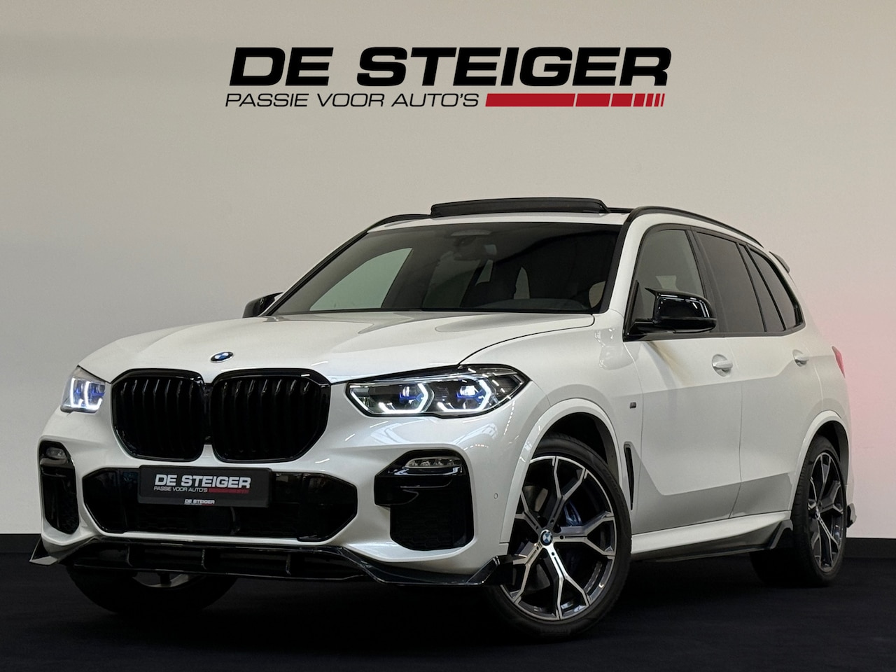 BMW X5 - XDrive40i High Executive M Sport Pano Laser Softclose HUD ACC Trekhaak - AutoWereld.nl