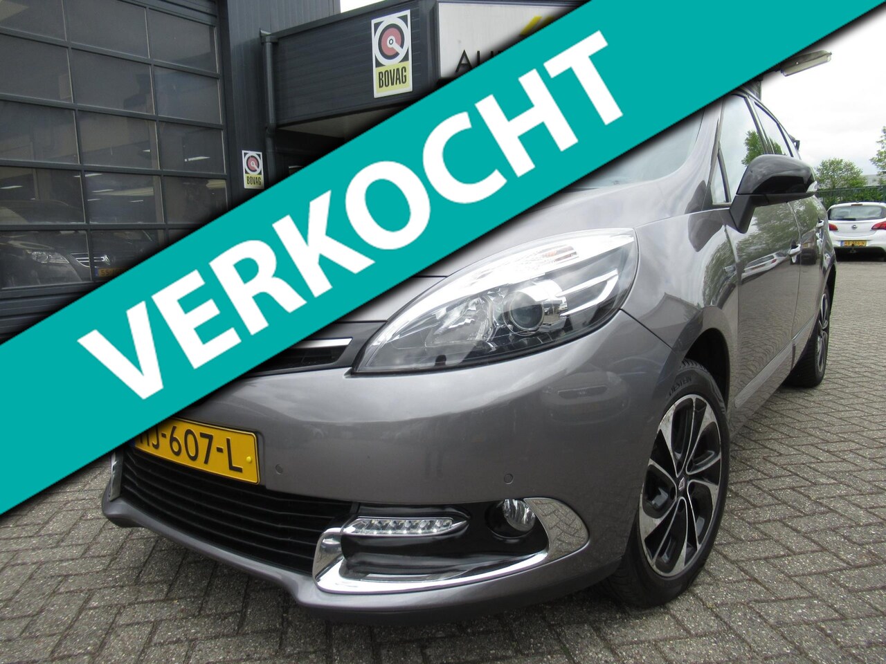 Renault Grand Scénic - 1.2 TCe Bose 7p. / 1ste EIG / 7 pers. / NAV / CAMERA / PDC - AutoWereld.nl