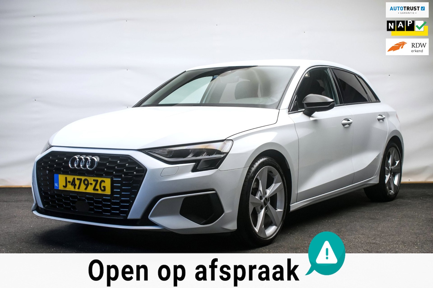 Audi A3 Sportback - 30 TFSI Pro Line S NL-auto [ LED Virtual Carplay 18 Inch S Edition Velgen Parkeersensoren - AutoWereld.nl