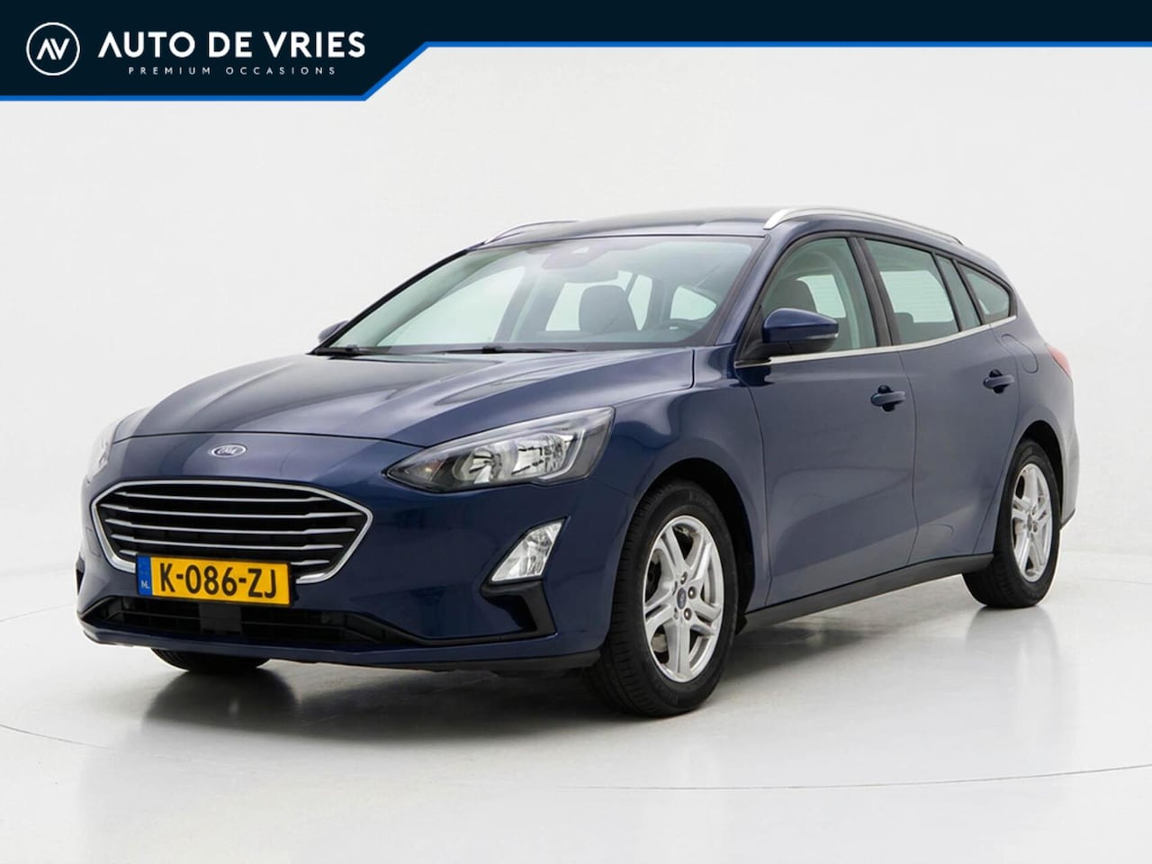 Ford Focus Wagon - 1.0 EcoBoost Trend Edition Business | Panoramadak | Camera | Trekhaak - AutoWereld.nl