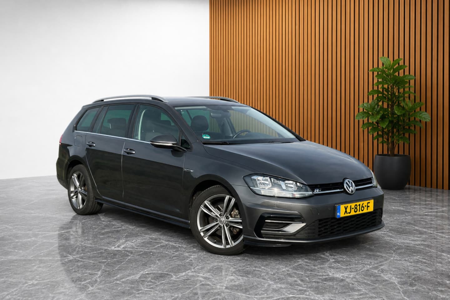 Volkswagen Golf Variant - 1.0 TSI Highline Business R (VIRTUAL, CAMERA, ADAPTIVE, MASSAGE STL, PDC V+A, 1E EIG, GOED - AutoWereld.nl