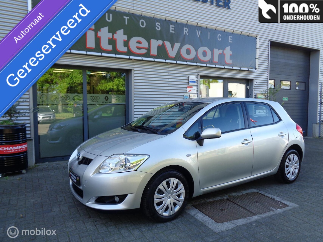 TOYOTA AURIS