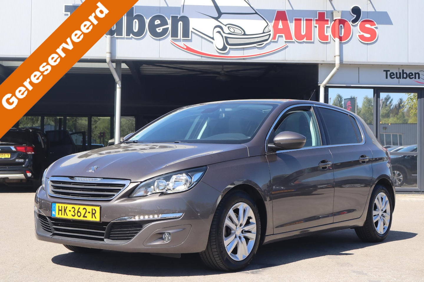 Peugeot 308 - 1.6 BlueHDi Blue Lease Executive | Panoramadak | Trekhaak | Achteruitrijcamera |PDc voor e - AutoWereld.nl