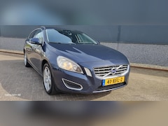 Volvo V60 - 1.6 T3 Momentum