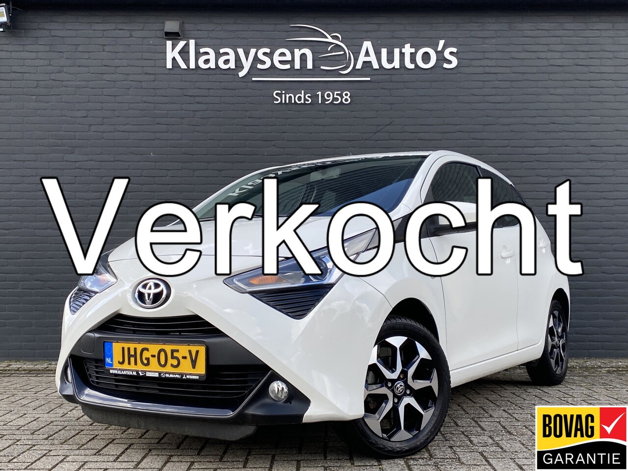 Toyota Aygo - 1.0 VVT-i X-play | dealer onderhouden | apple carplay/android auto | airco | camera | blue - AutoWereld.nl