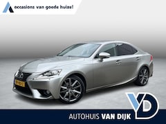 Lexus IS - 300h First Edition | MHEV/Navi/Clima/Cruise/18"/Camera/Privacy Glass
