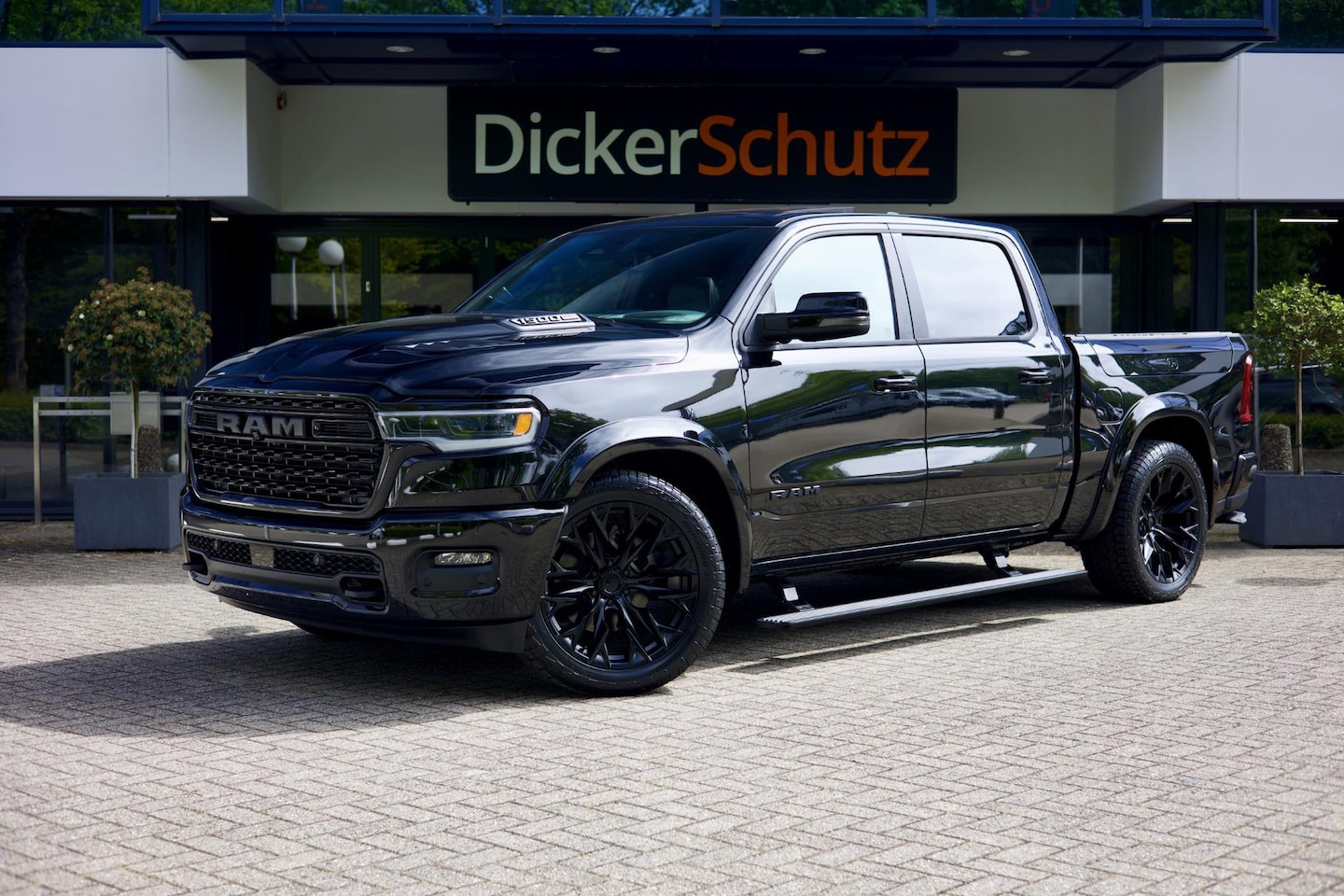Dodge Ram 1500 - Limited Night HO DEMOPRIJS | Massage | Pano - AutoWereld.nl