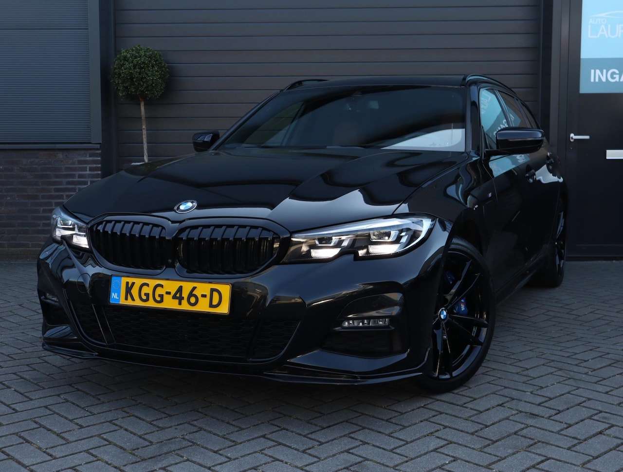 BMW 3-serie Touring - 330e xDrive M Sport | Panoramadak | Adaptief M onderstel | H+K | 360 | Leer - AutoWereld.nl
