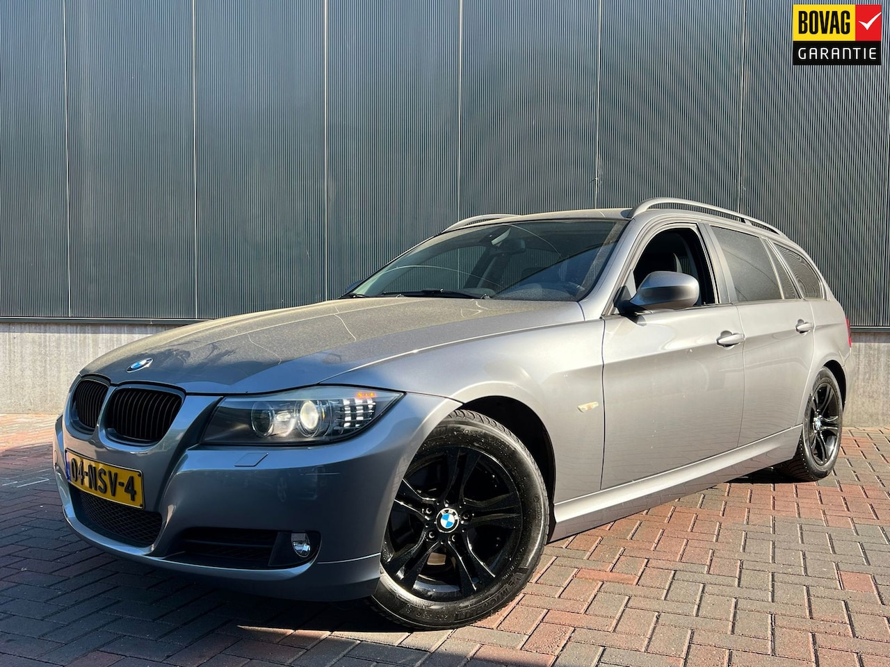 BMW 3-serie Touring - 318i Business Line * Navi * Cruise * Climate * Leer * Trekhaak * - AutoWereld.nl