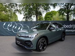 Volkswagen Tiguan - 1.5 eHybrid |R-Line|Black Style|Panoramdak|Massage|Stoelventilatie|Harman Kardon|