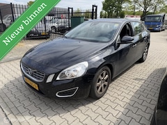 Volvo V60 - 1.6 T3 Summum