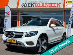 Mercedes-Benz GLC-klasse - 350e 4MATIC Premium Plus BJ.11-2017 / Panodak / Navi / Leder / LED / 20"Lmv / Trekhaak