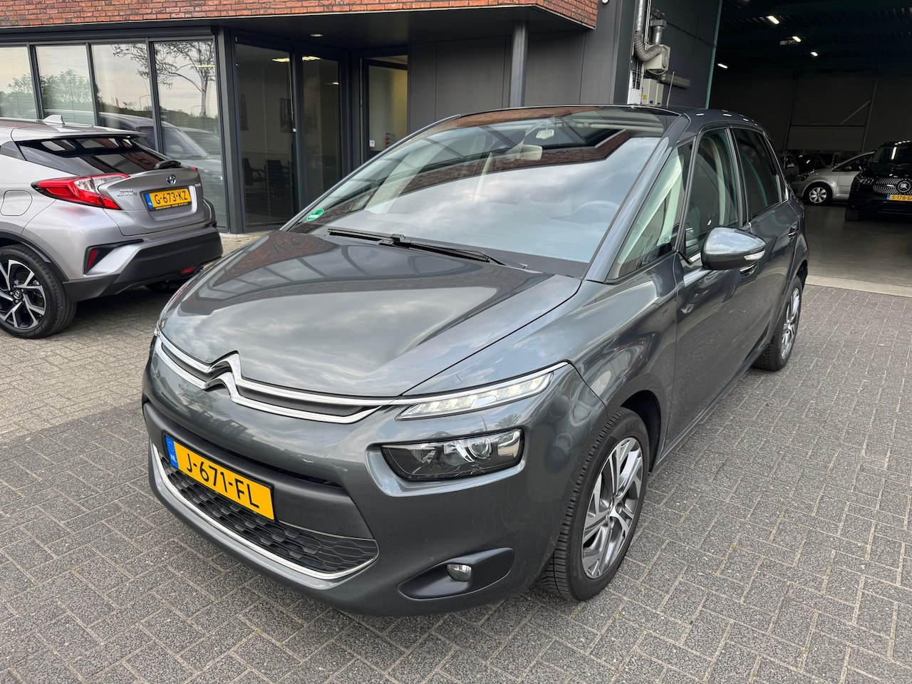 Citroën C4 Picasso - 1.6 THP Tendance LED XENON CAMERA TREKHAAK CRUISE NETTE WAGEN - AutoWereld.nl