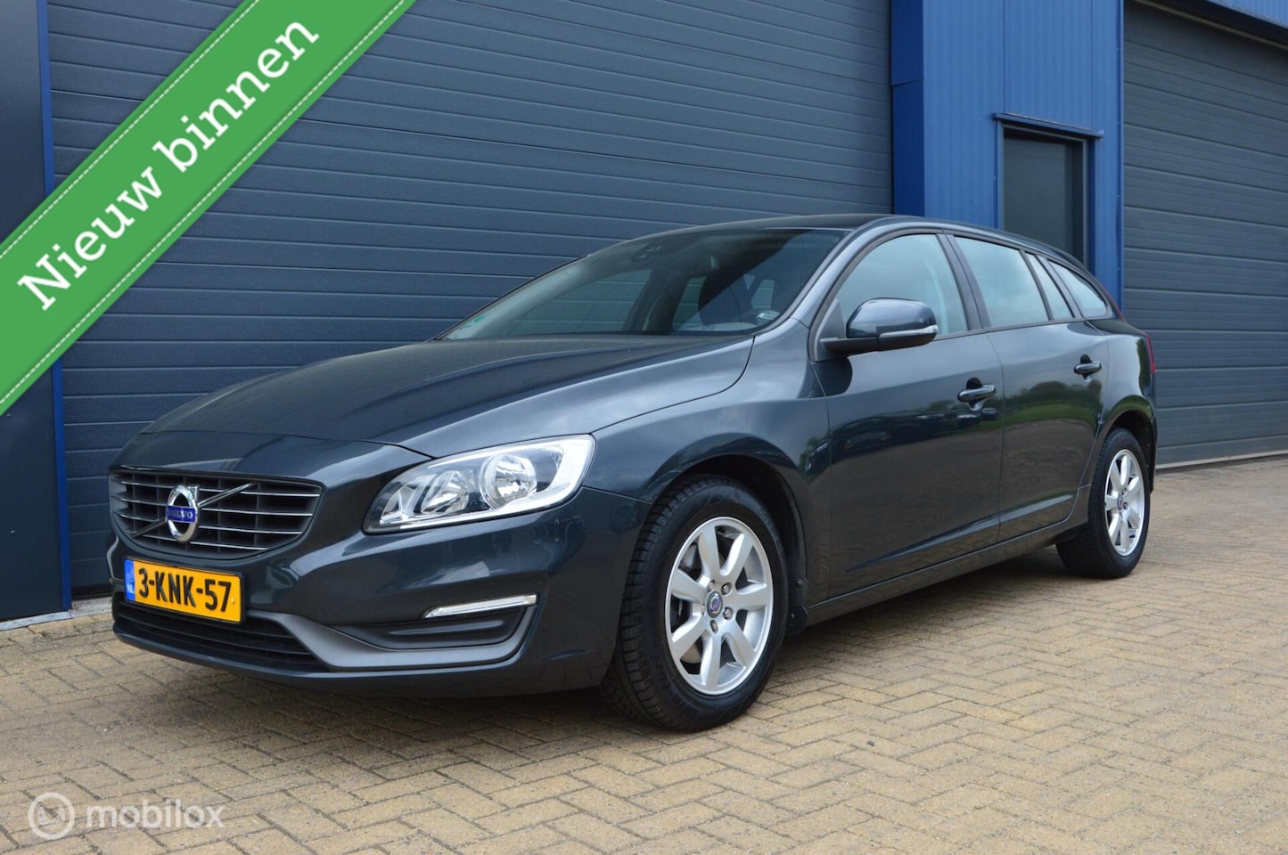 Volvo V60 - 1.6 T3 1.6 T3,Aut,1e eig,trekhaak - AutoWereld.nl