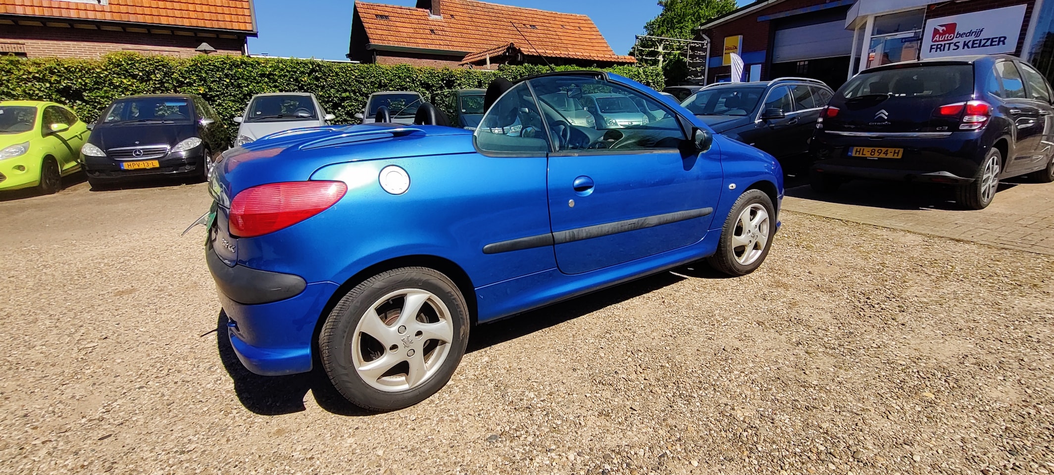 Peugeot 206 CC - 1.6-16V Meeneemprijs. Cabriolet. Radio via stuur te bedienen.