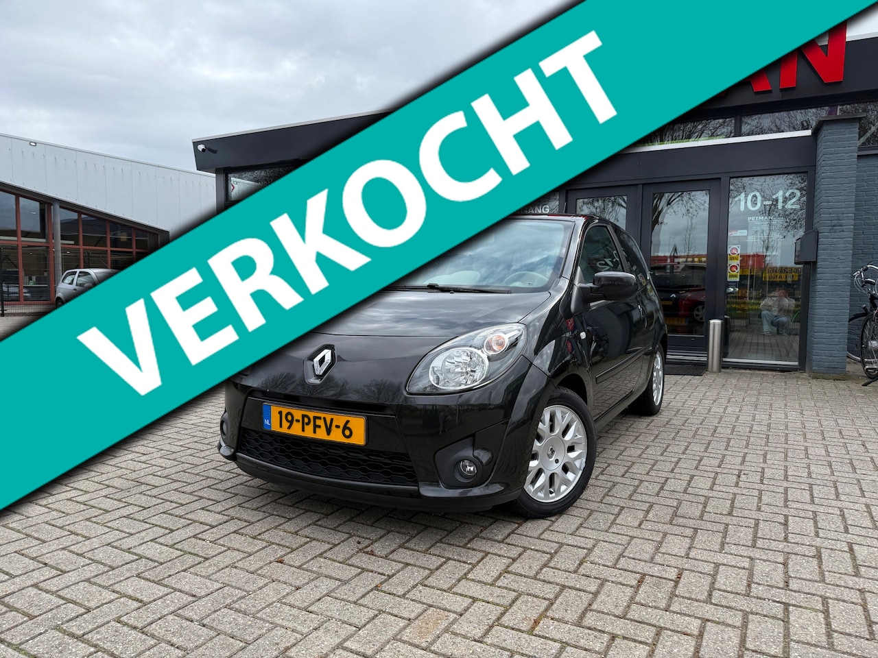 Renault Twingo - 1.2-16V Initiale | Mistlampen voor | Lederen bekleding | Cuise | Speed limiter | Bluetooth - AutoWereld.nl