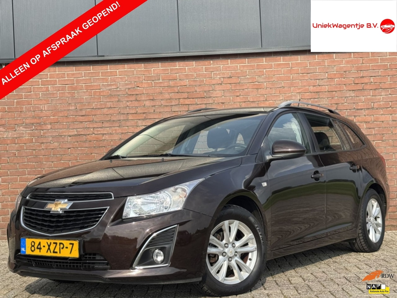 Chevrolet Cruze Station Wagon - 1.4T LTZ | NL-AUTO! | NAVI! - AutoWereld.nl