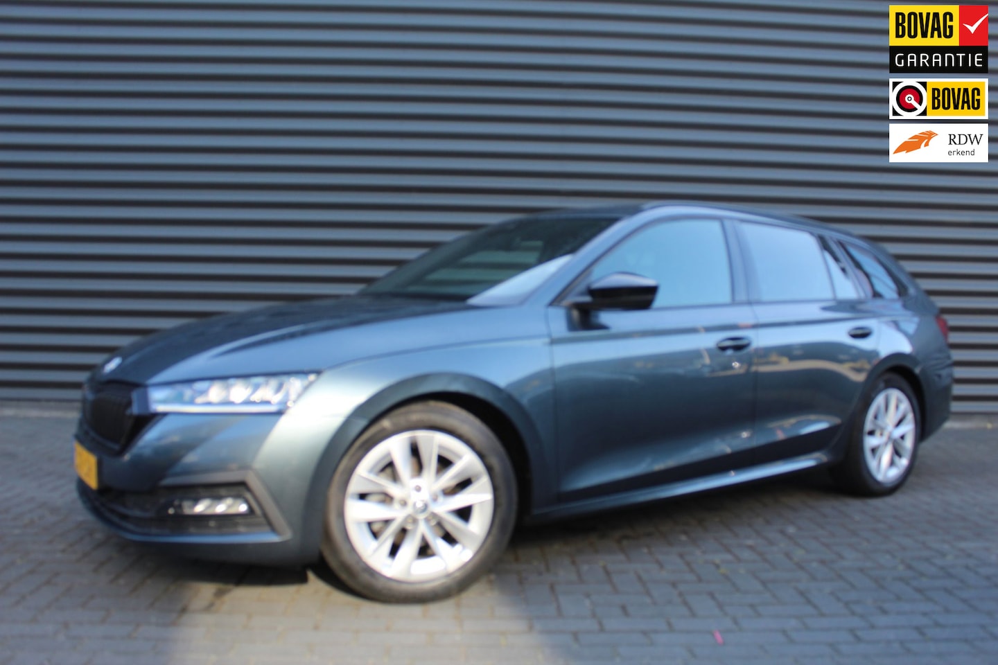 Skoda Octavia Combi - 1.0 TSI Sport Business 1.0 TSI Sport Business - AutoWereld.nl
