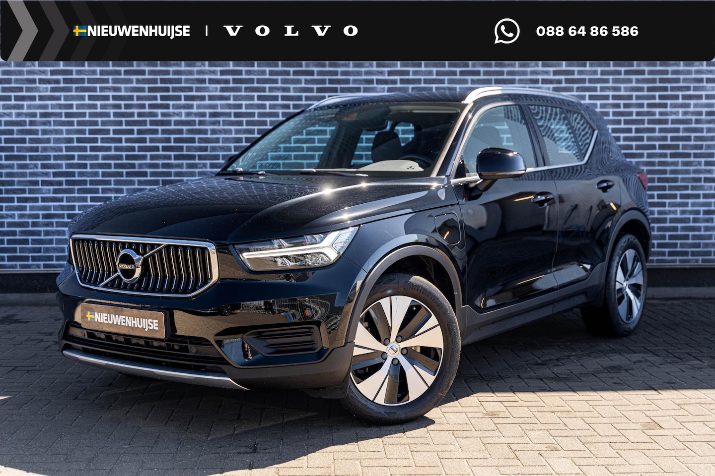 Volvo XC40 - 1.5 T4 Recharge Inscription Expression | Plug-in Hybrid (PHEV) | Lichtmetalen Velgen 18 in - AutoWereld.nl