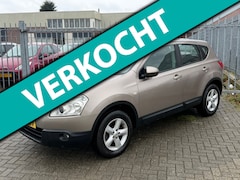 Nissan Qashqai - 2.0 Acenta 140PK NL AUTO NAP NAVI l Camera l Trekhaak l Cruise l MTF-stuur l NIEUWE APK