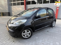 Peugeot 107 - 1.0-12V XS AUTOMAAT